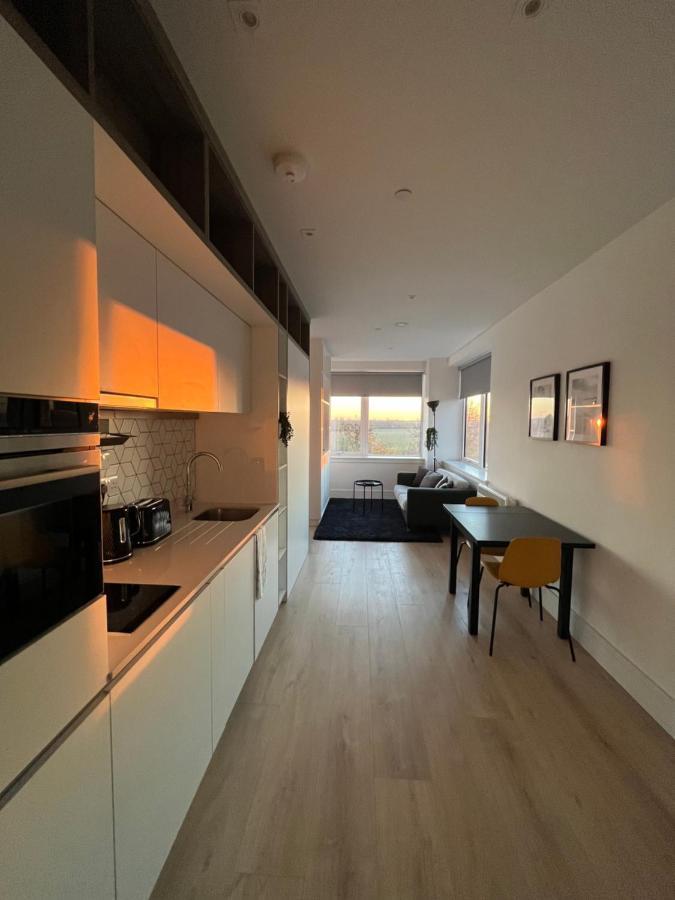 Aeropartment & Aerotel, London Heathrow Airport, Terminal 4, Ev Stations & Cheap Parking On Site! Hillingdon Dış mekan fotoğraf